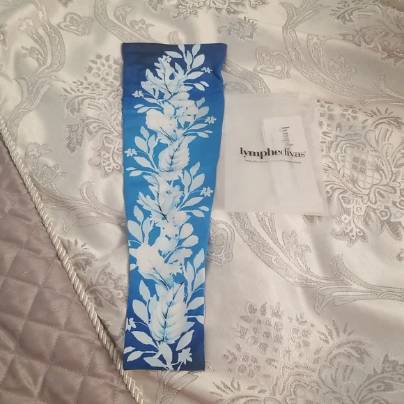 Lymphedivas Arm Sleeve - Picture 1 of 5